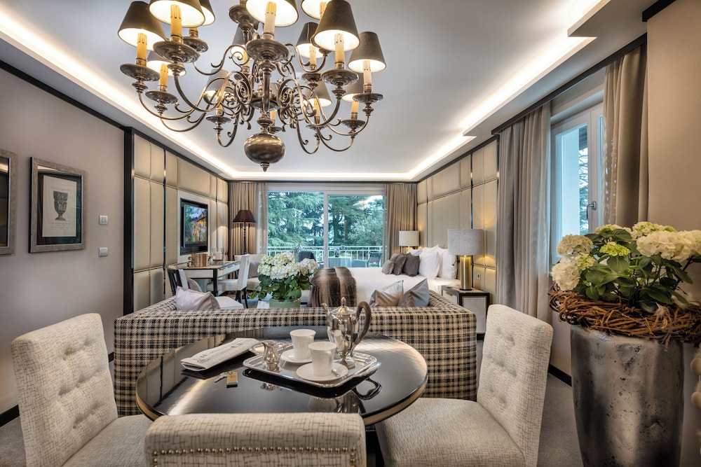 Signature, Park, Suite, King Bed