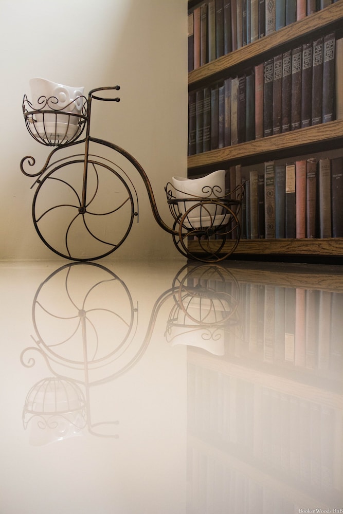 Books & Woods B&B 29/50