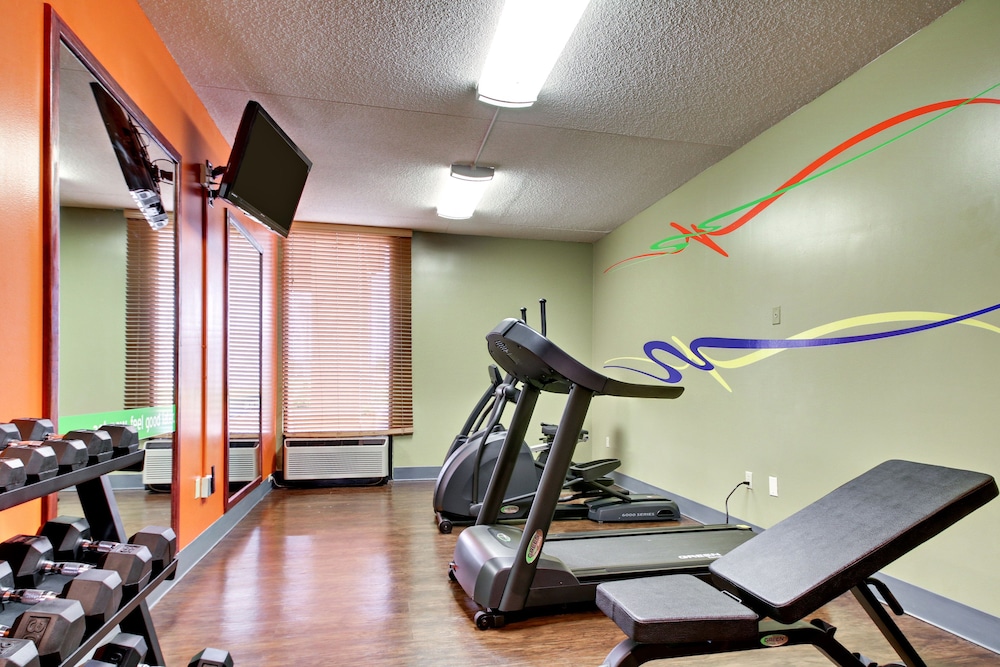 Holiday Inn Express Marshfield (Springfield Area) 26/34