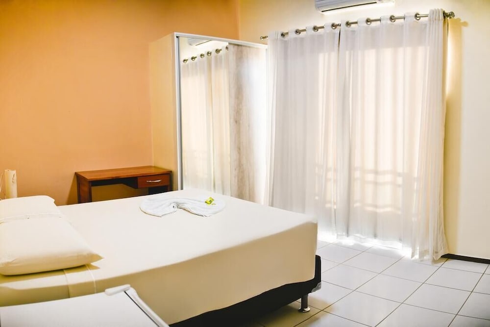 Villa Roma Beach Hotel 8/36