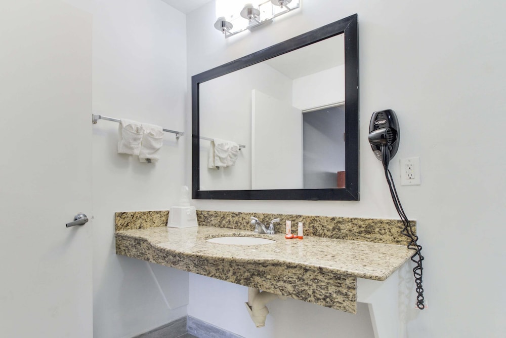 OYO Hotel Ingleside TX 18/40