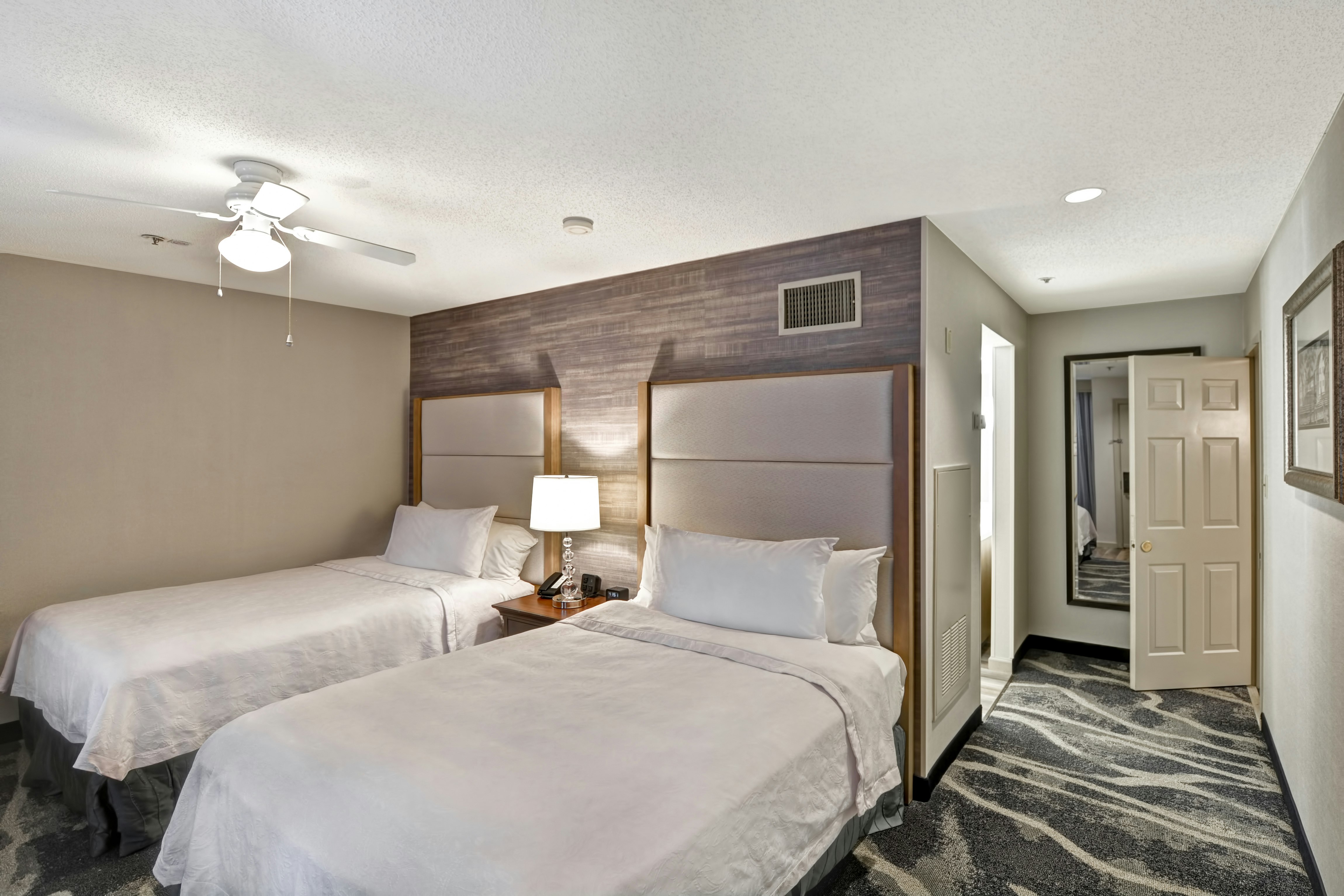 2 Bedrooms, 2 Double Beds, King Bed