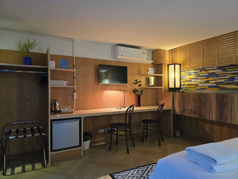 Sathorn Terrace Apartment 48/50