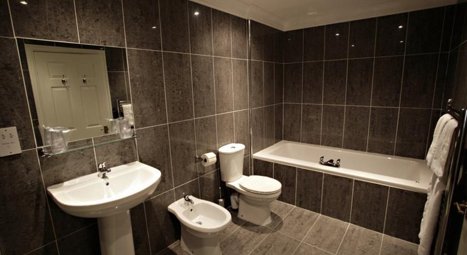 Stallingborough Grange Hotel 47/50