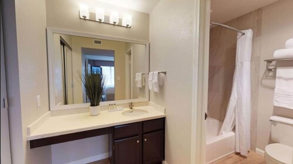 Chase Suite Hotel Brea 23/55