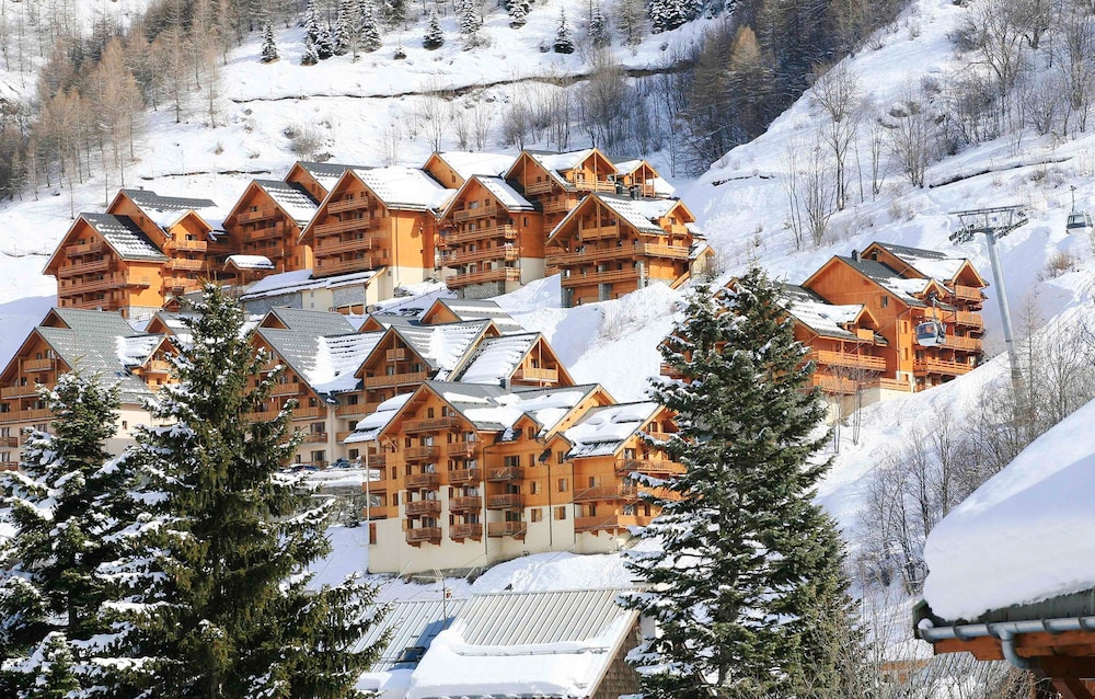 RESIDENCE ODALYS LE HAMEAU ET LES CHALETS DE LA VALLEE D'OR 40/43