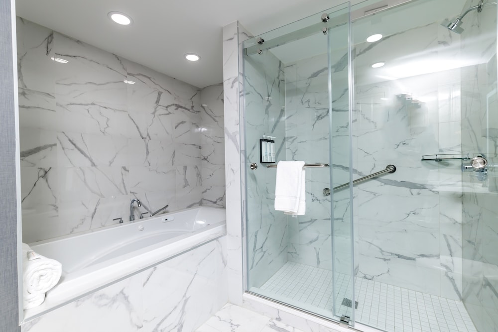 Hyatt Place Toronto Brampton 50/50