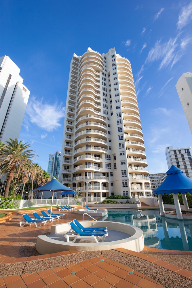 BreakFree Moroccan Surfers Paradise 10/70