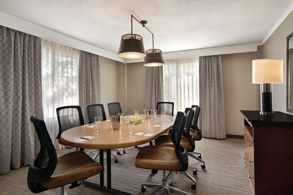 Embassy Suites Brunswick 45/55