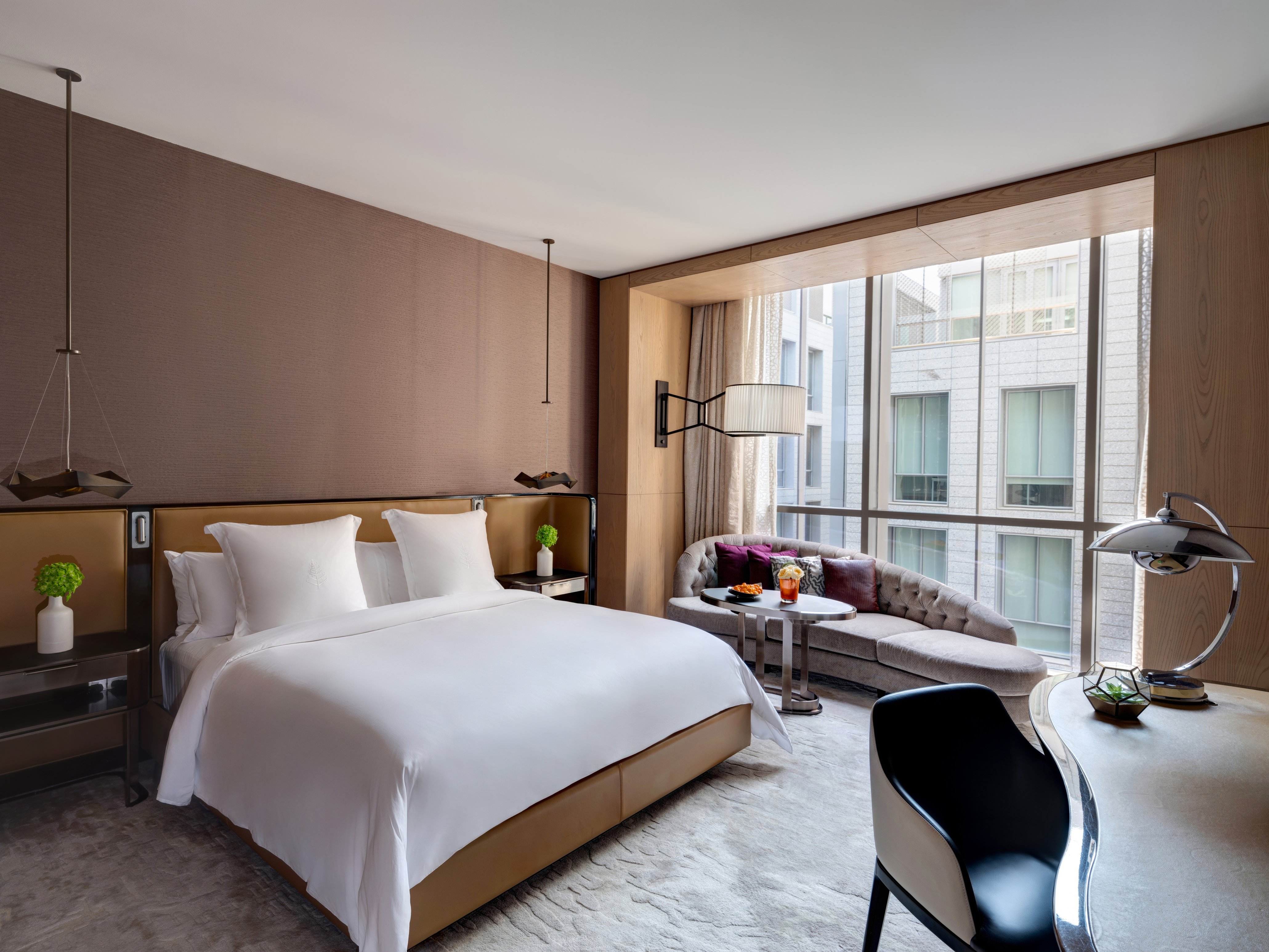 SUPERIOR, KING BED