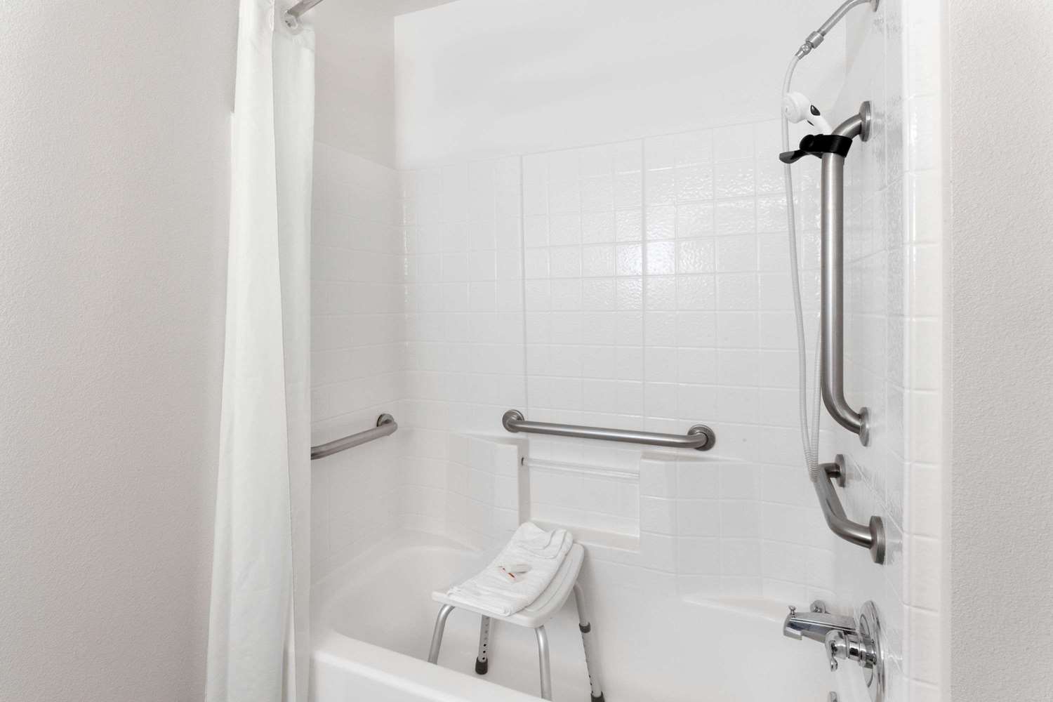 Microtel Inn & Suites by Wyndham Wellton 8/9