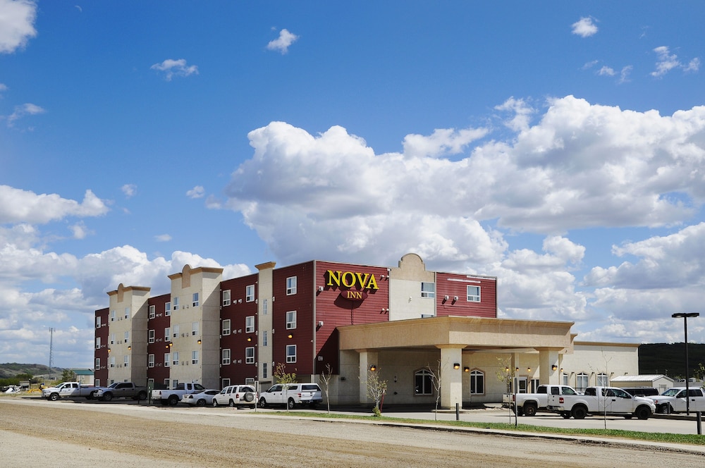 Nova Inn Peace River 18/19