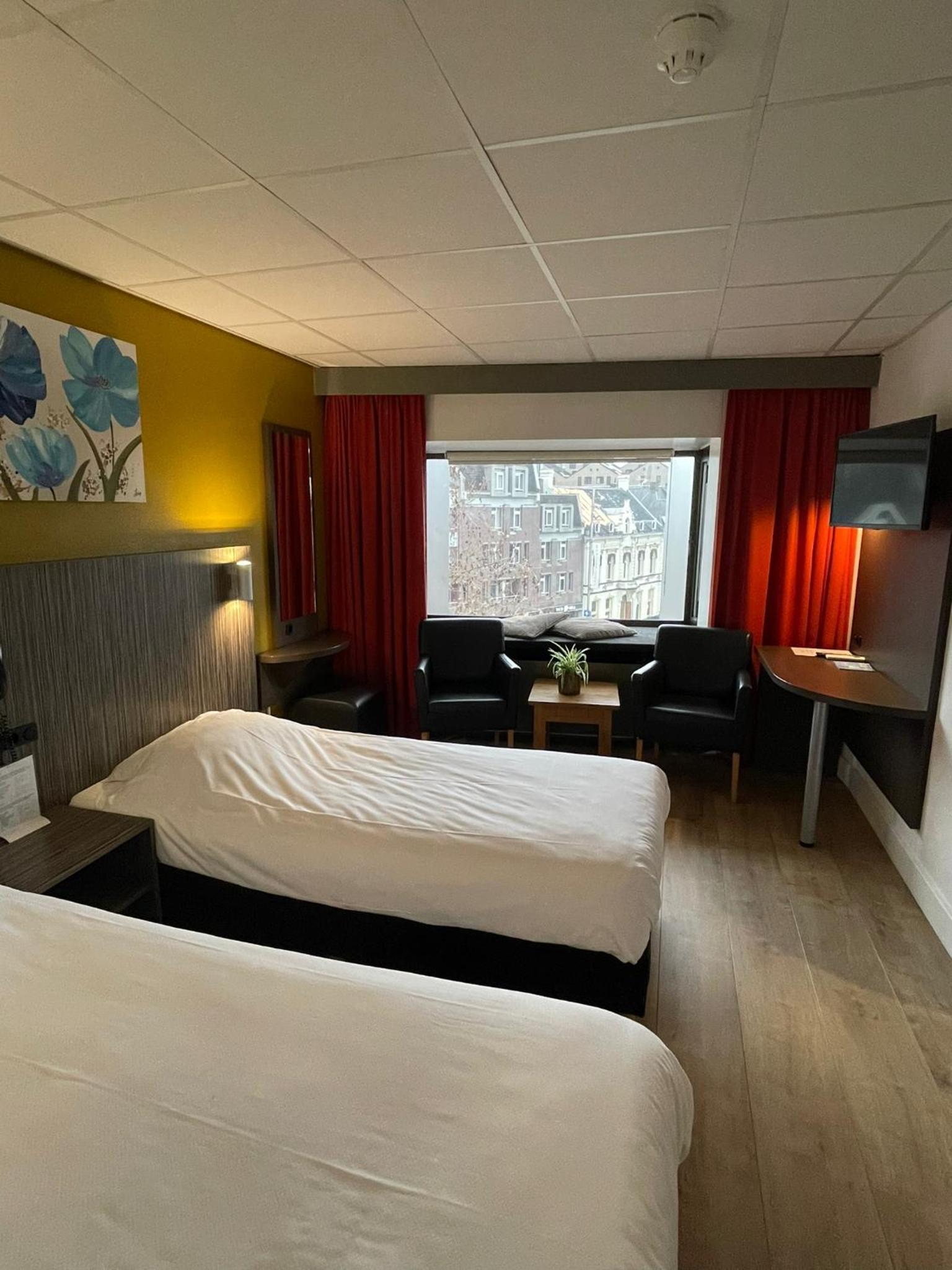 City Hotel Tilburg 5/26