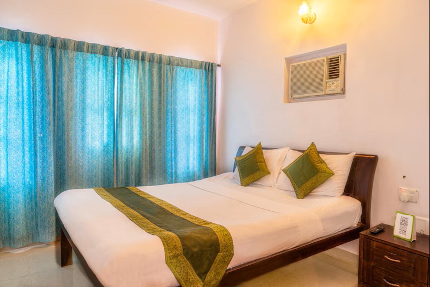 Room at Santiago Beach Resort, CALANGUTE