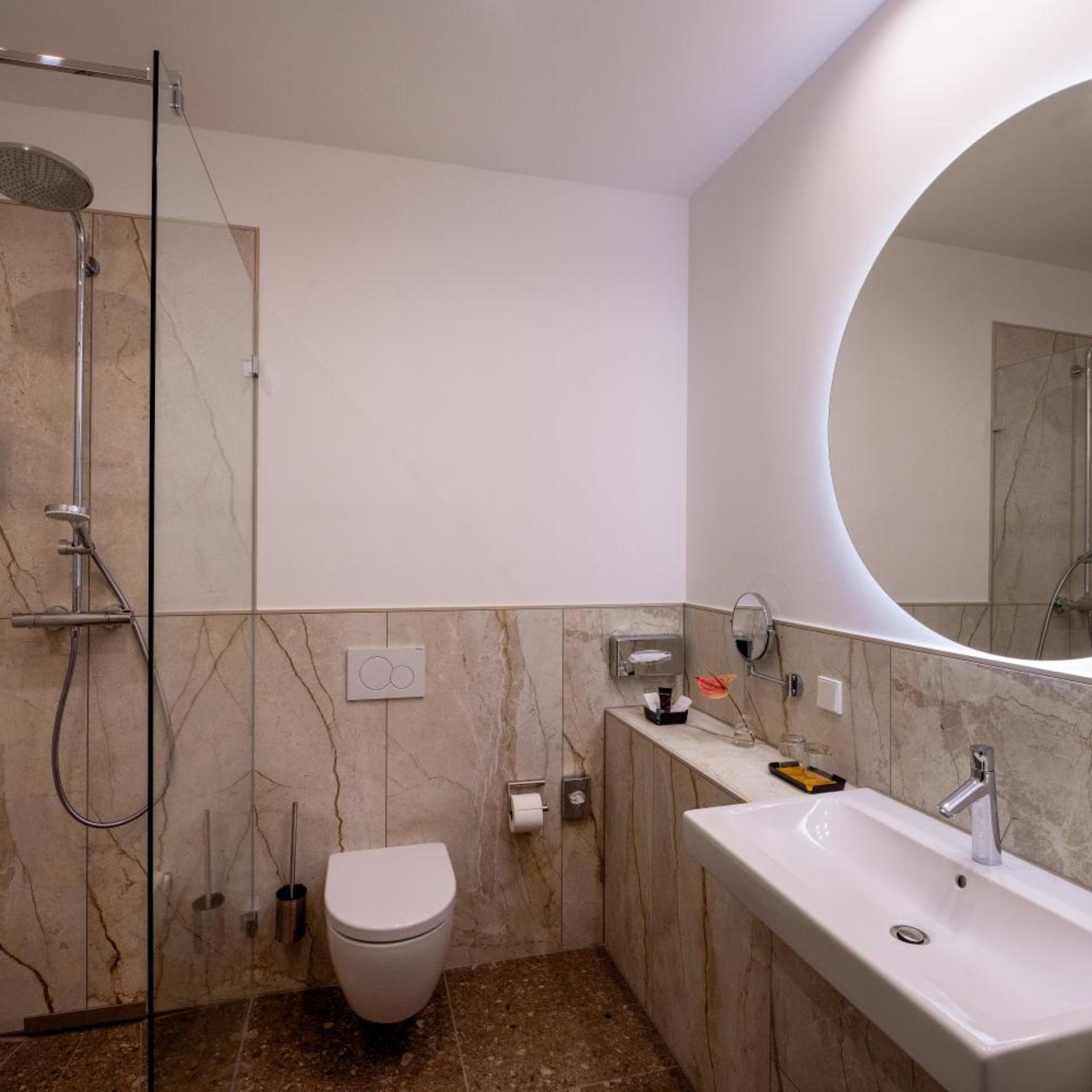 Deluxe, Double Bed, Hotel Aquino Berlin 3/3