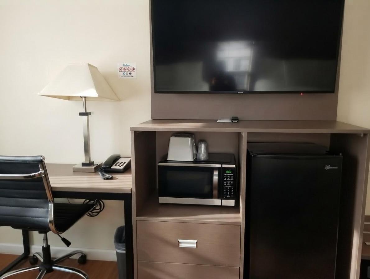 Downtown Superinn 20/28