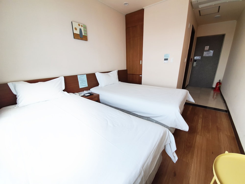Jeju Ocean Blue Hotel 23/61