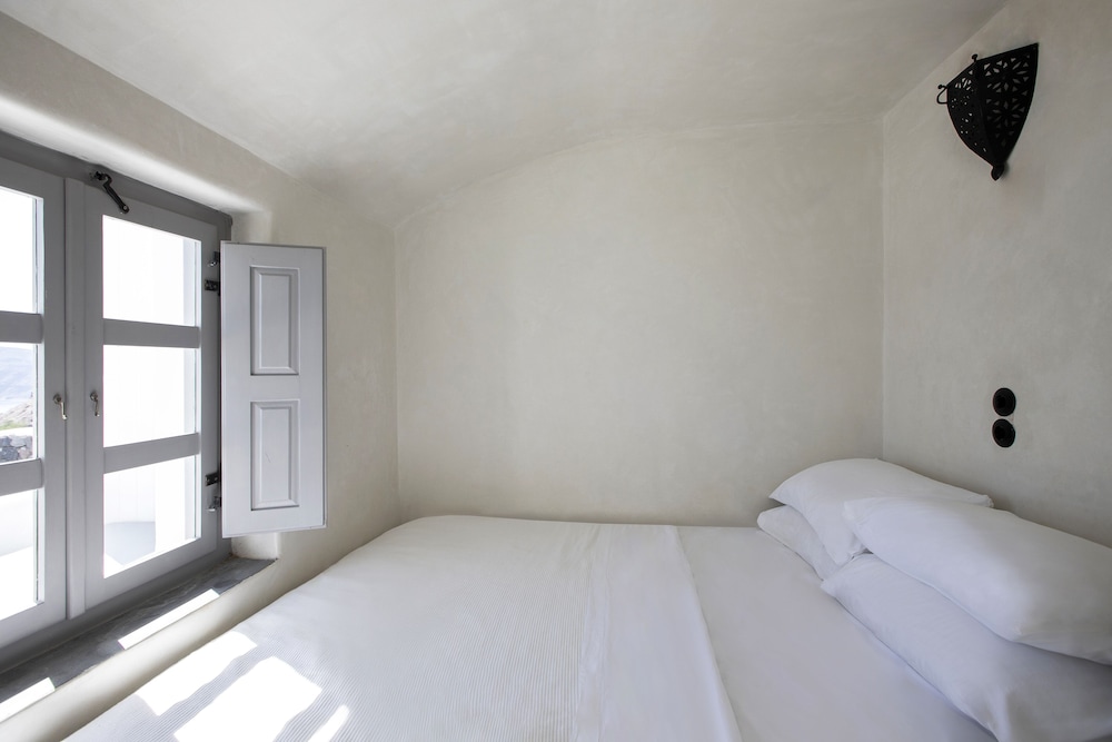 Superior, Suite, Double Bed, Caldera View, Plunge Pool