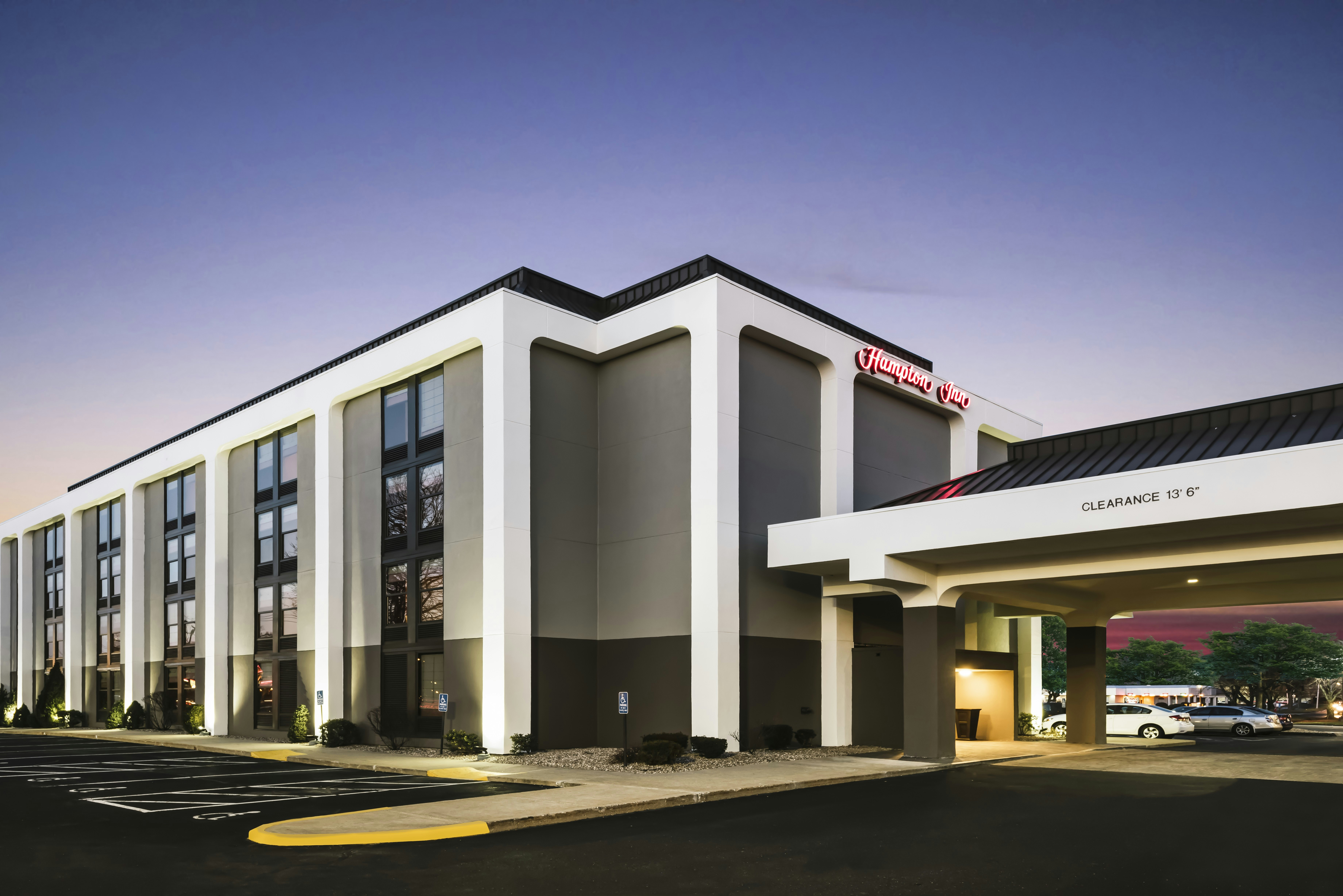 Hampton Inn West-Springfield 1/16