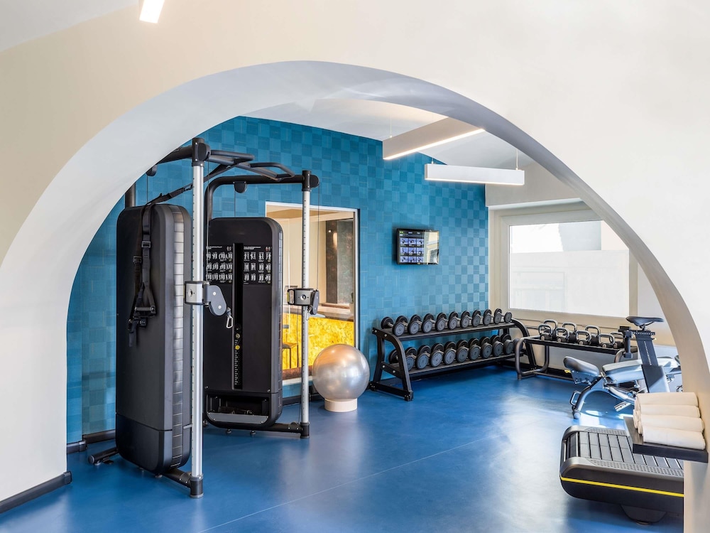 Mercure Napoli Centro Angioino 25/47