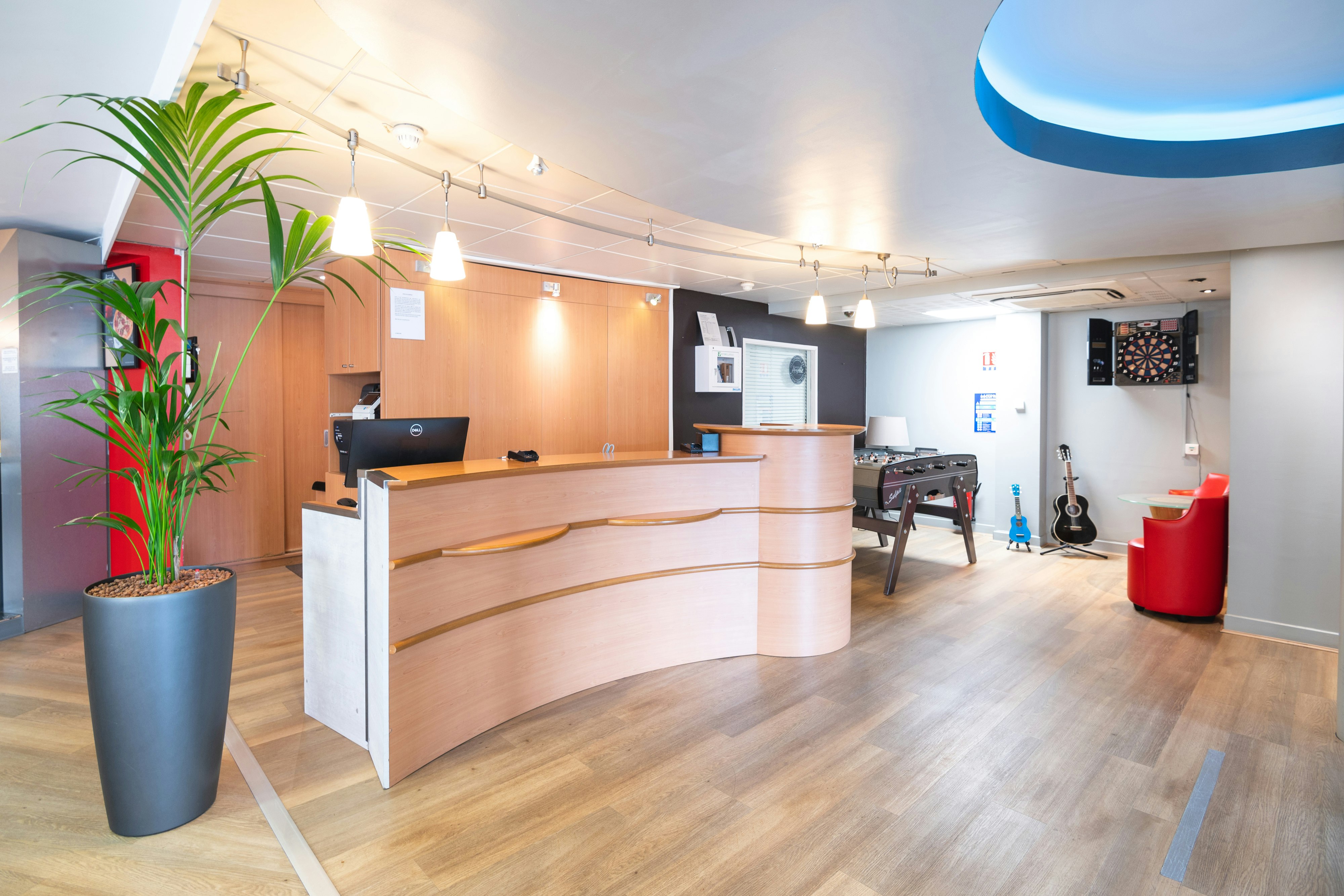 Lobby at B&B Hotel Rouen Centre Rive Gauche, ROUEN