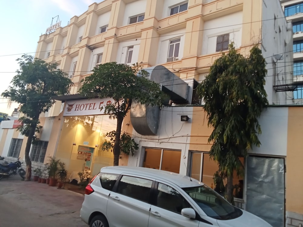 Hotel C 9 35/50