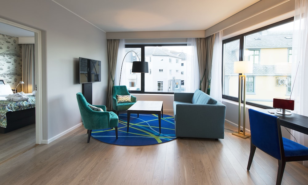 Thon Hotel Fosnavag 32/48