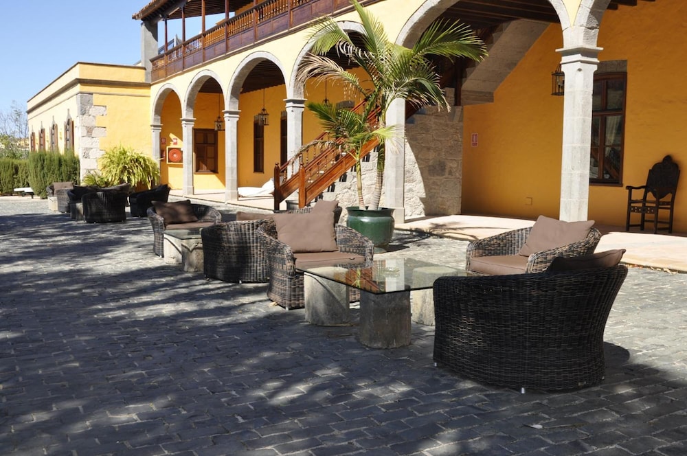 La Hacienda Del Buen Suceso 9/66