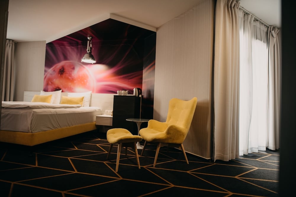 Science Hotel 19/37