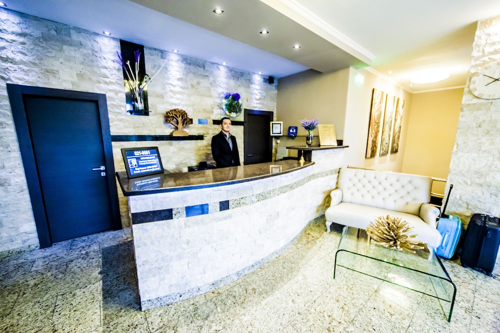 Hotel Confort 5/54