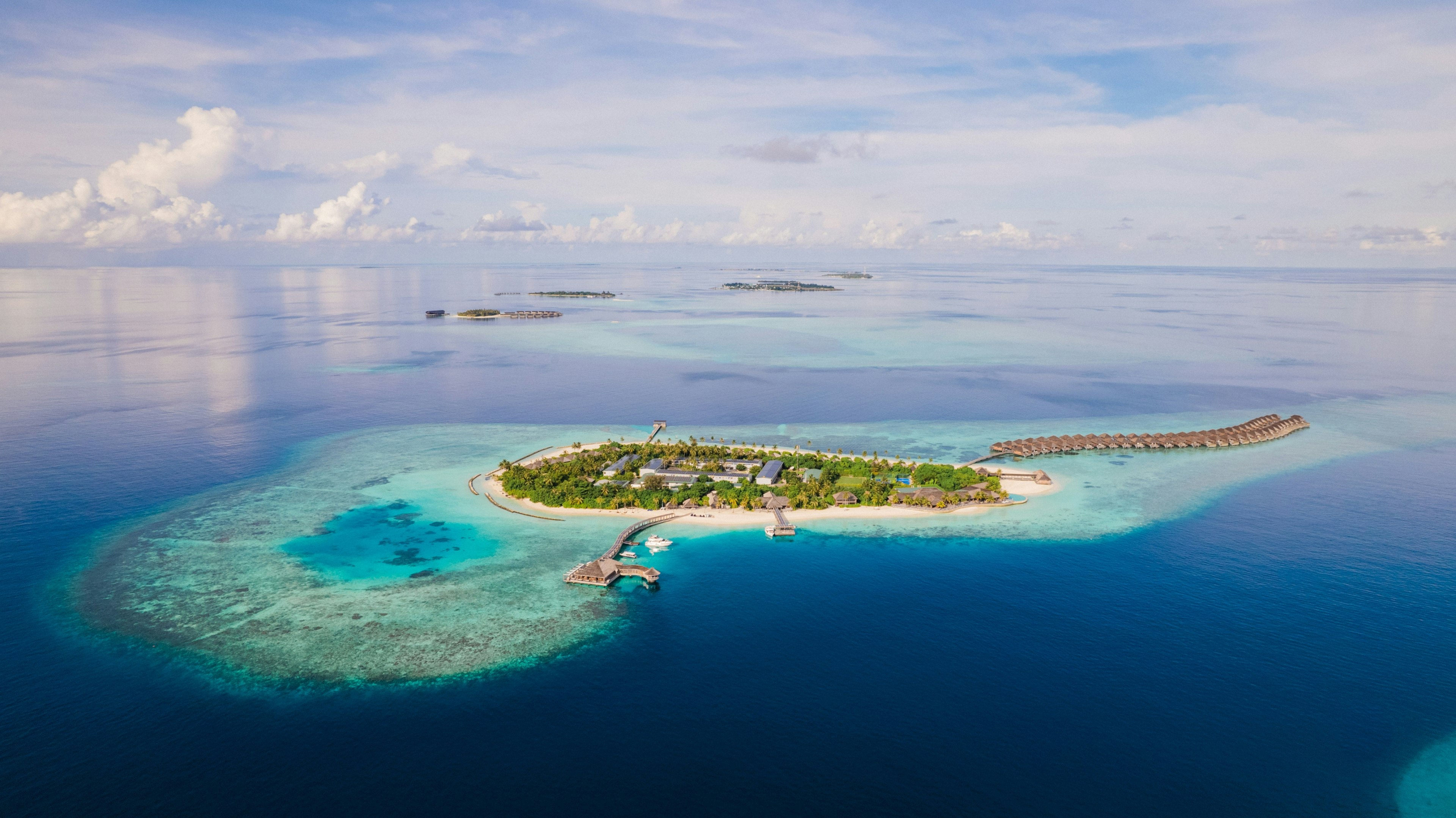HURAWALHI ISLAND RESORT MALDIVES 87/99