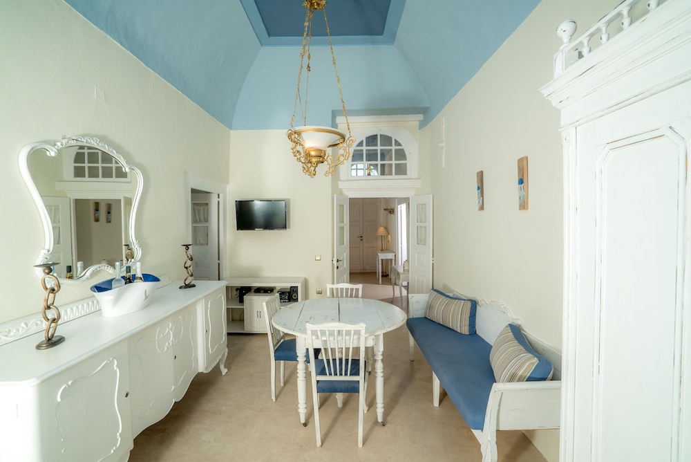 Poseidon Mansion 19/41