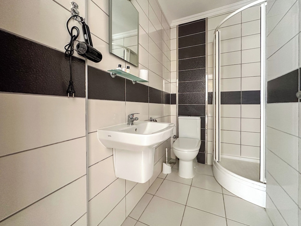 Aristo Hotel 52/55