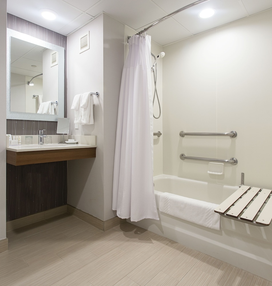 Courtyard Marriott Binghamton 17/39