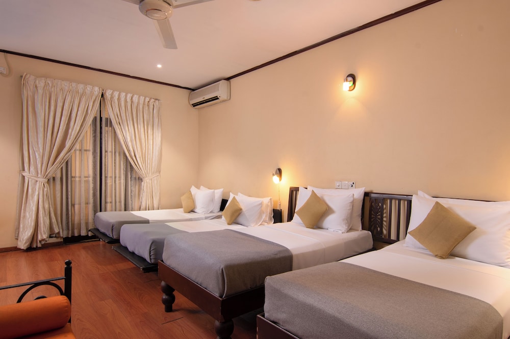 Colombo City Hotel 16/49