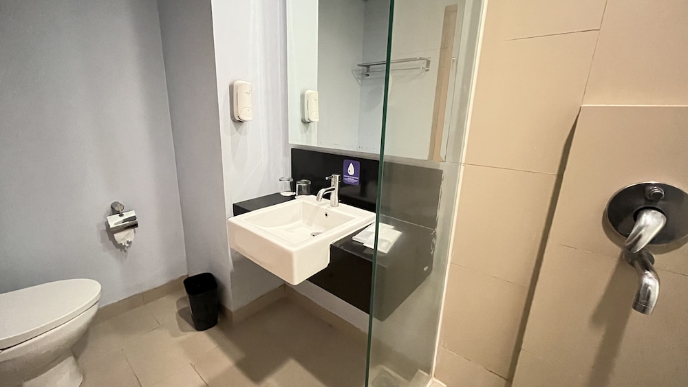 Luminor Hotel Metro Indah Bandung 34/36
