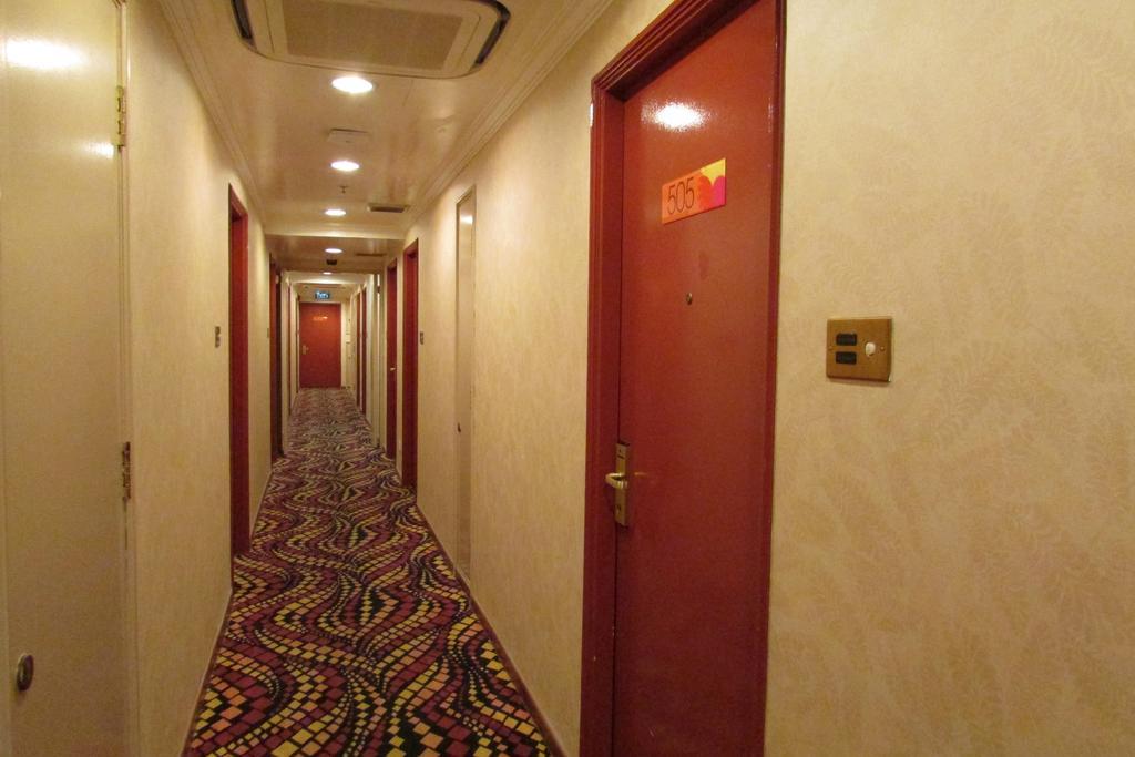 Oxford Hotel 15/23