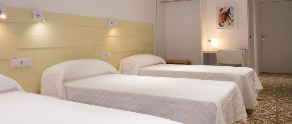 Hostal Nova 10/64