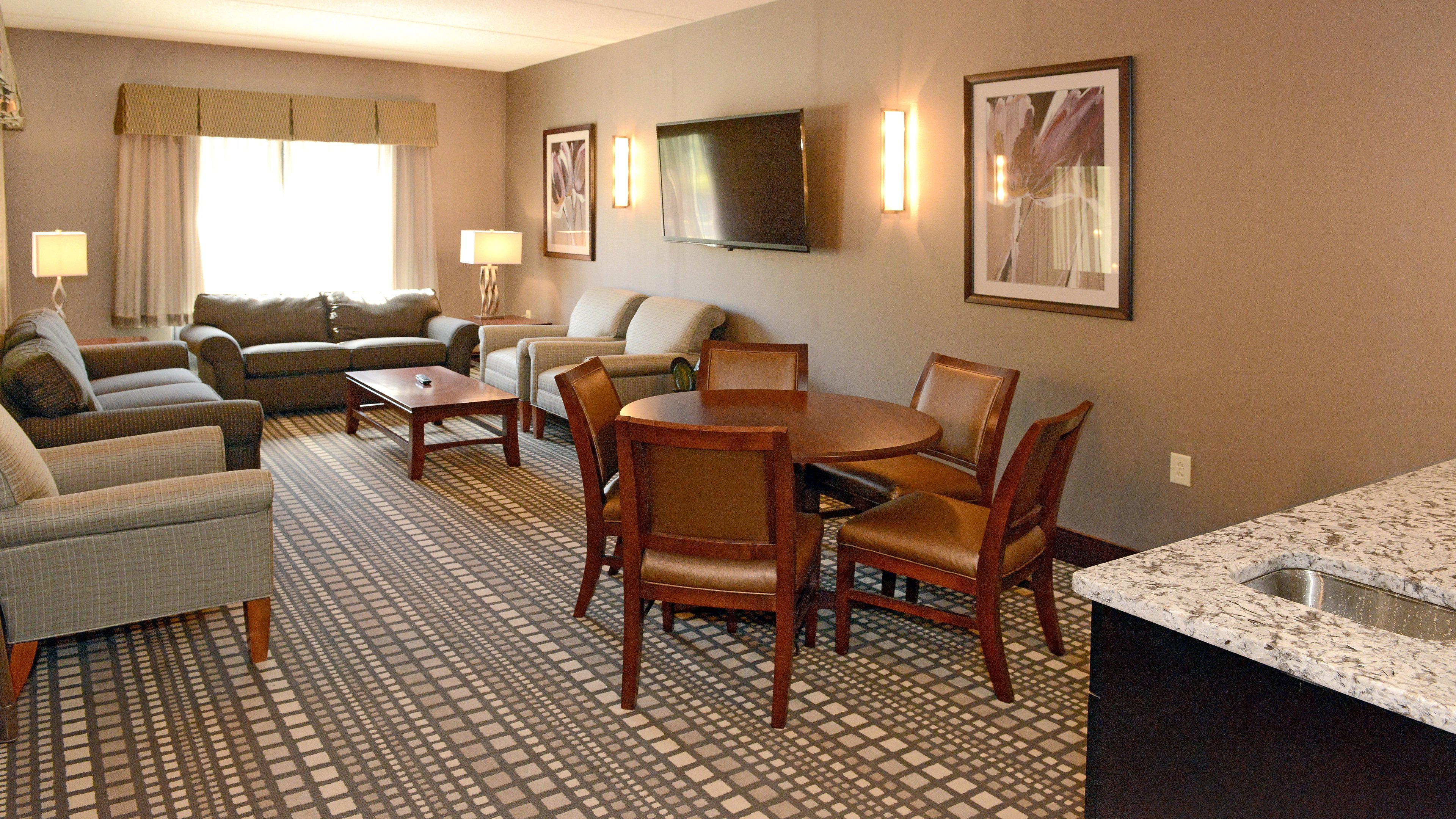Holiday Inn Express Suites Geneva Finger Lakes 43/56