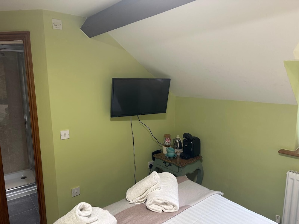 The Plough Bed and Breakfast 7/22