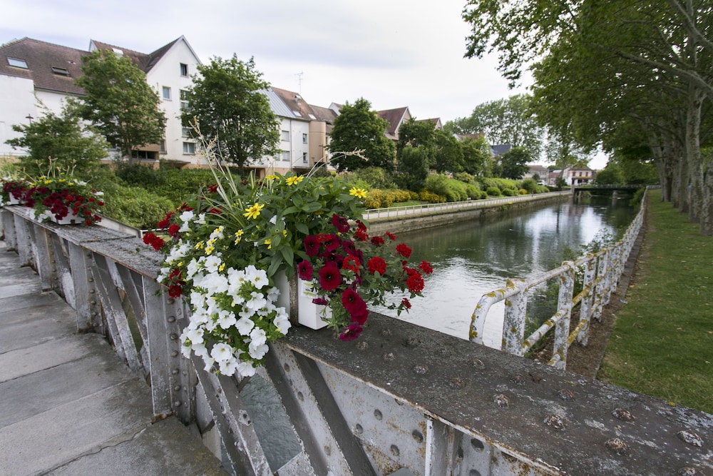 Zenao Appart'hotel Troyes 25/29