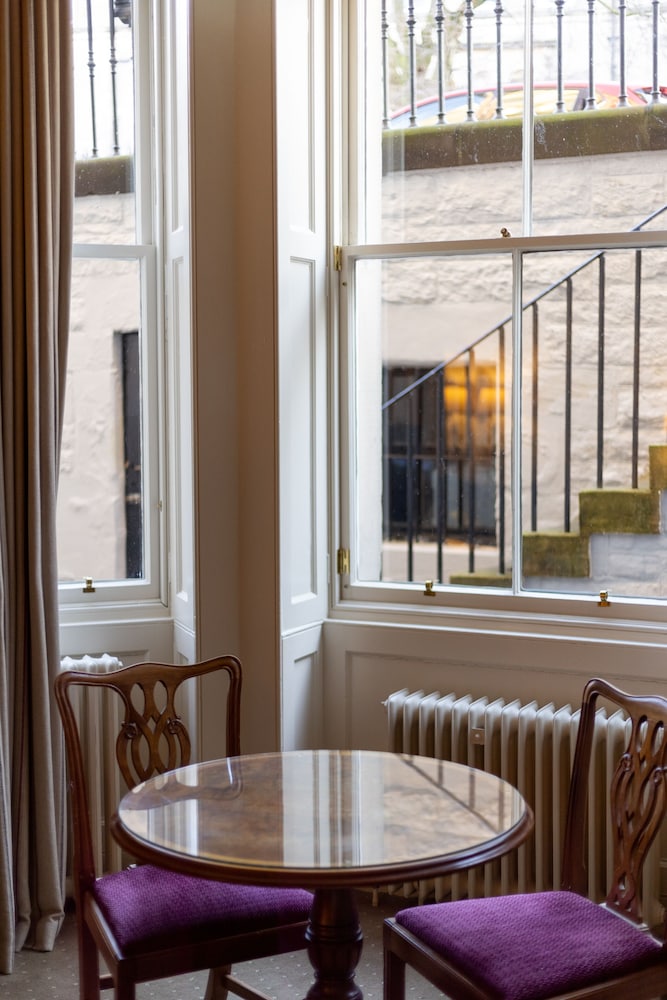 Hapimag Resort Edinburgh (Ex Edinburgh Residence) 71/85