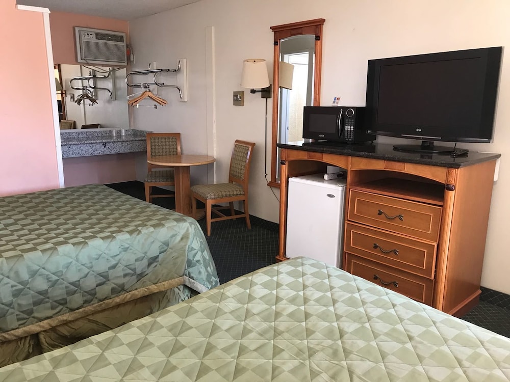 ECONOMY INN BARSTOW 5/57