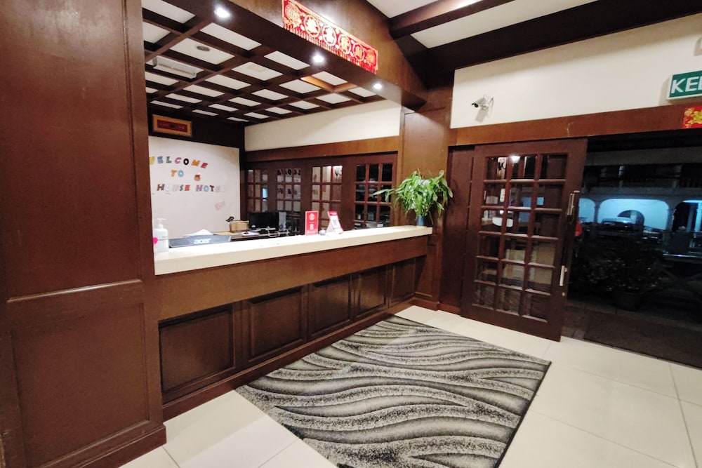 Iris House Hotel 16/65