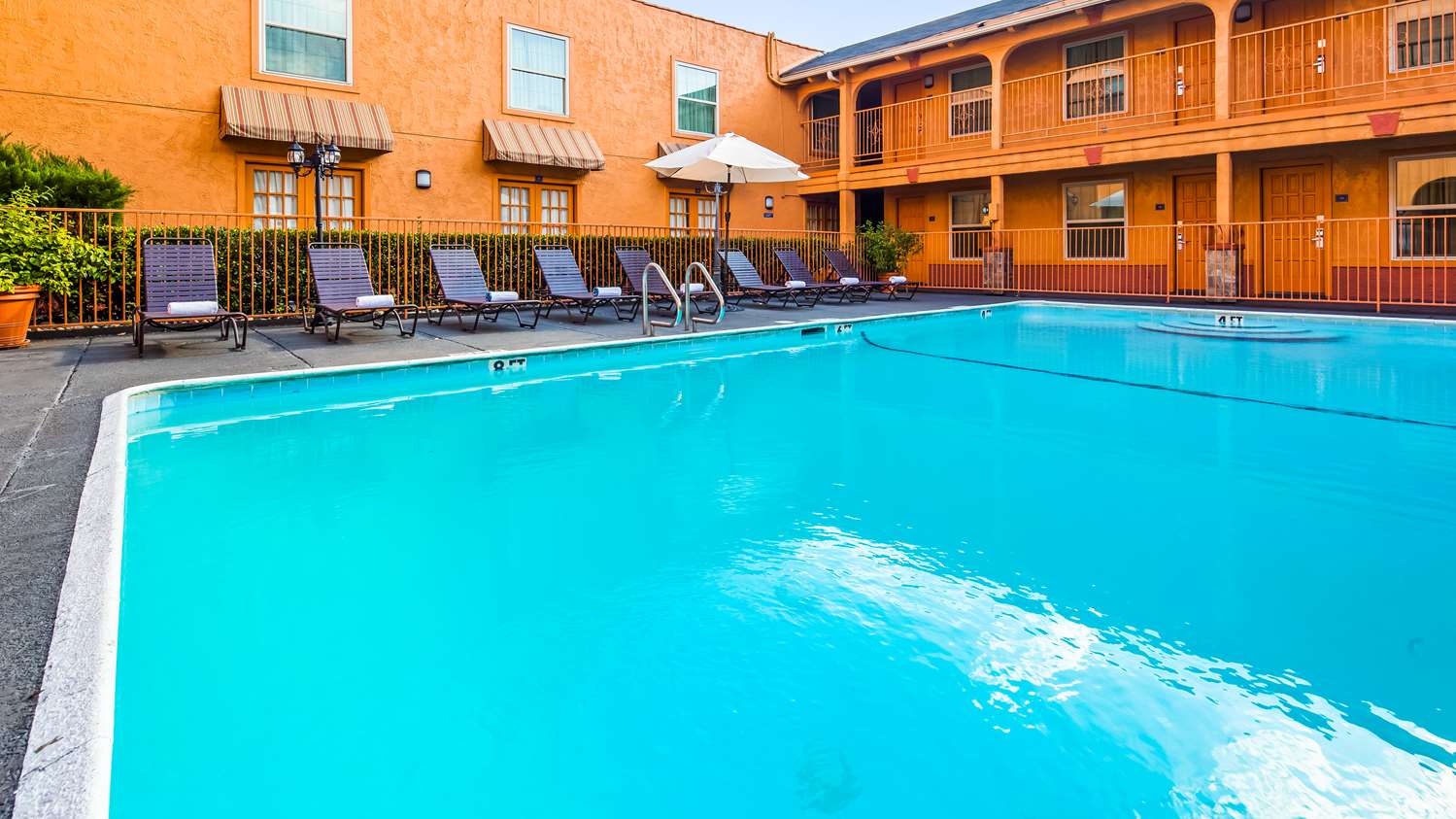 Motel6 Dallas, TX - Downtown 26/28