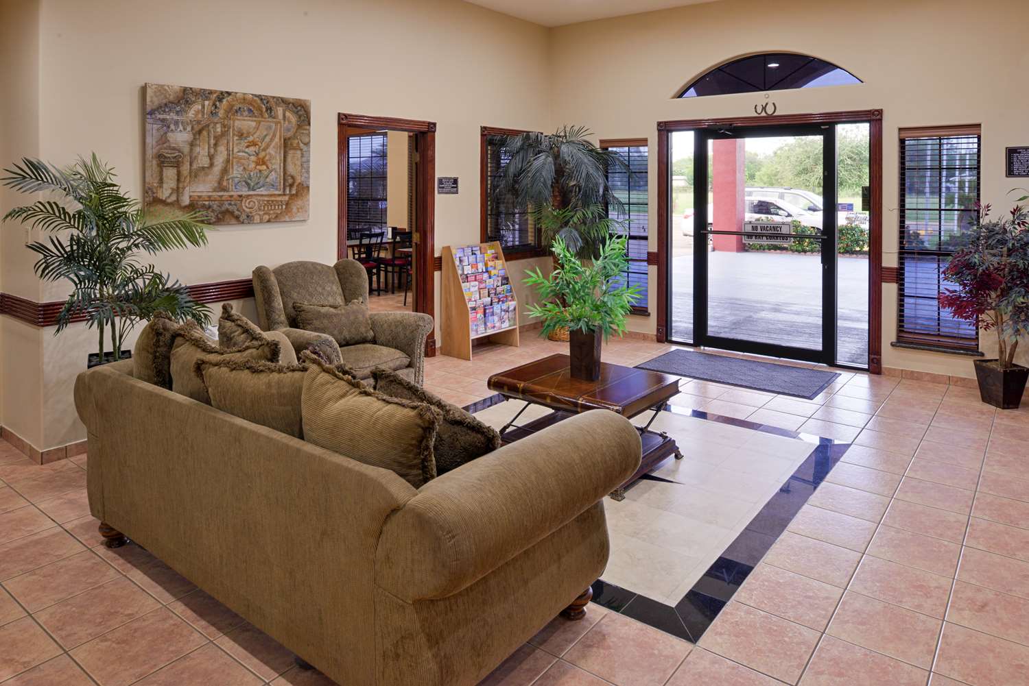 Americas Best Value Inn And Suites San Benito 25/37