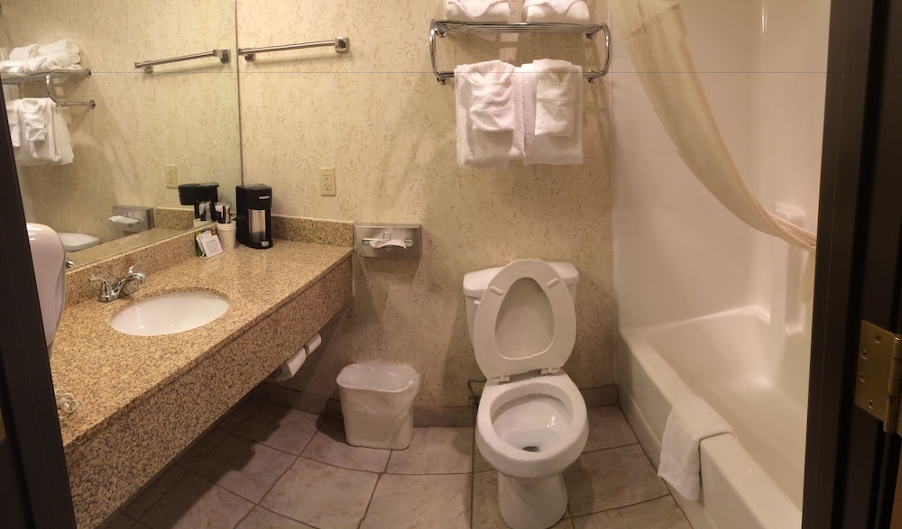 Quality Inn Junction City near Fort Riley 20/41
