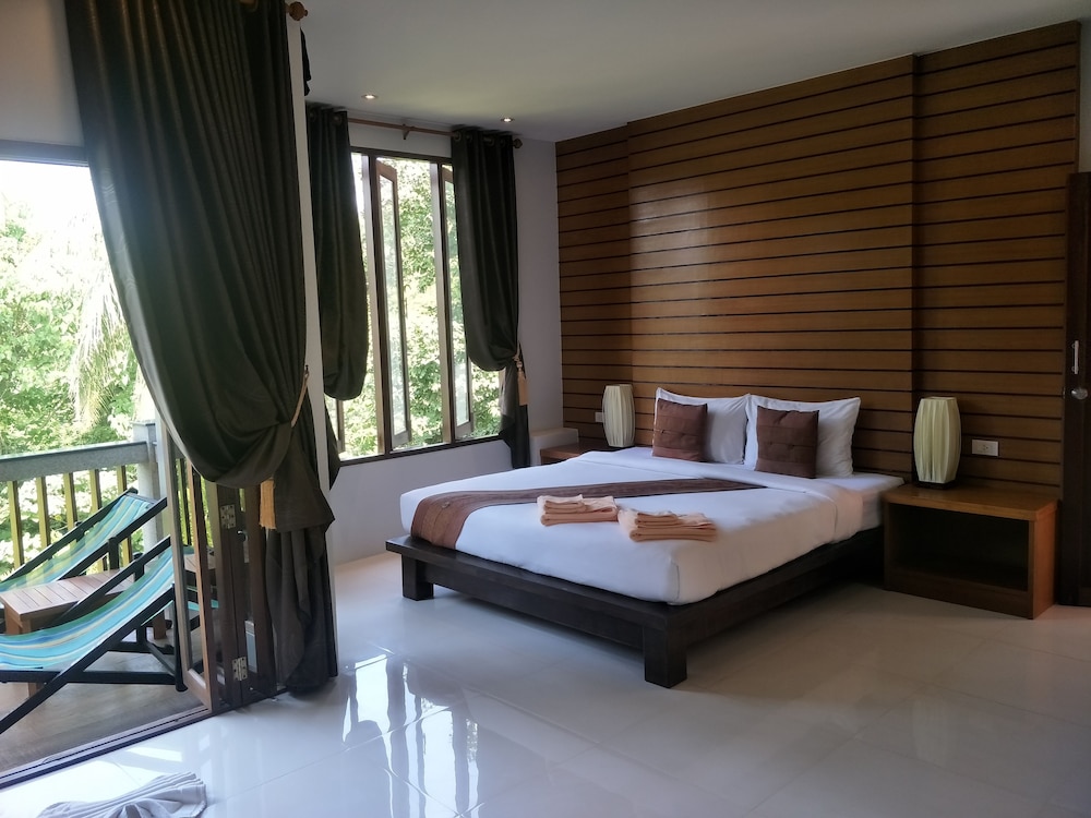 Lanta Intanin Resort 23/64