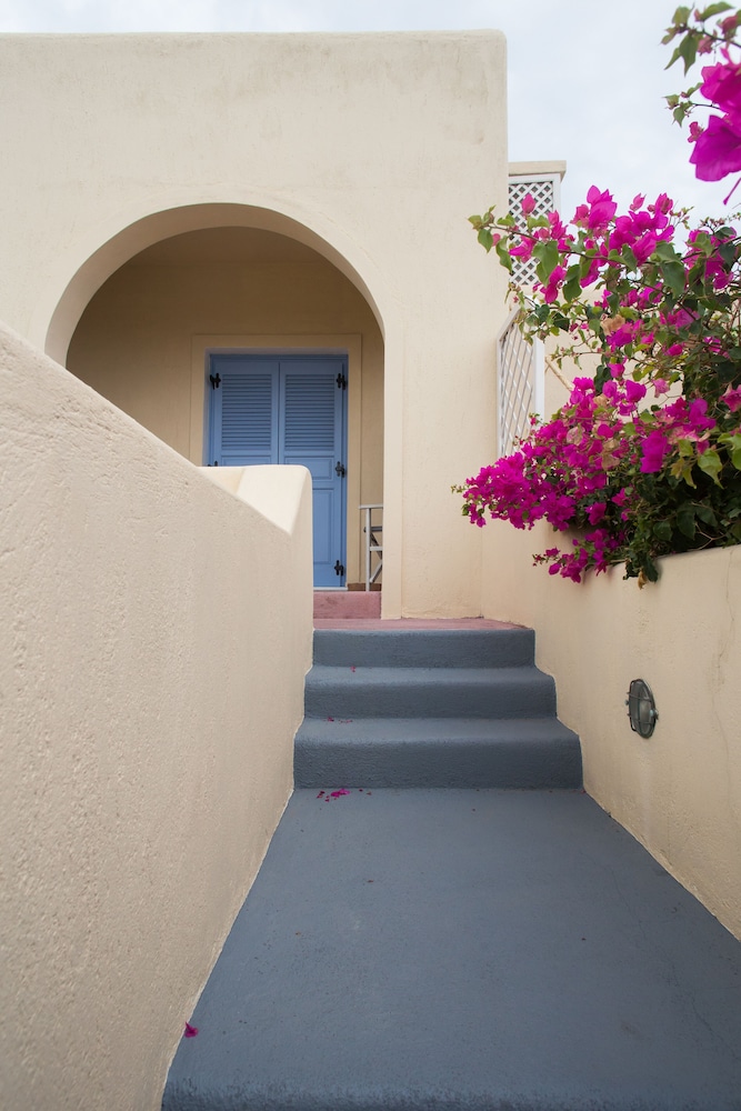 Kalypso Houses 9/50