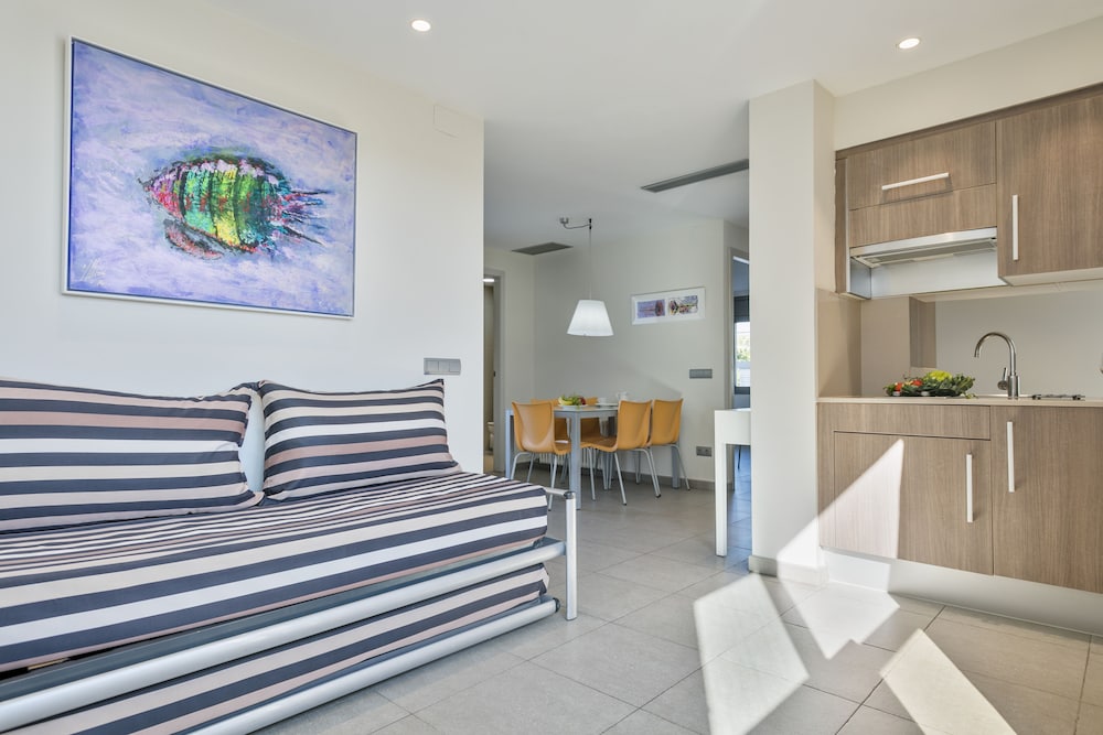 Apartaments Marfina 38/59